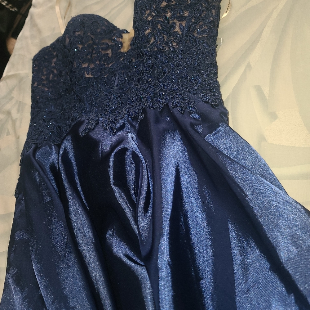 Dress - Picture 4 of 5